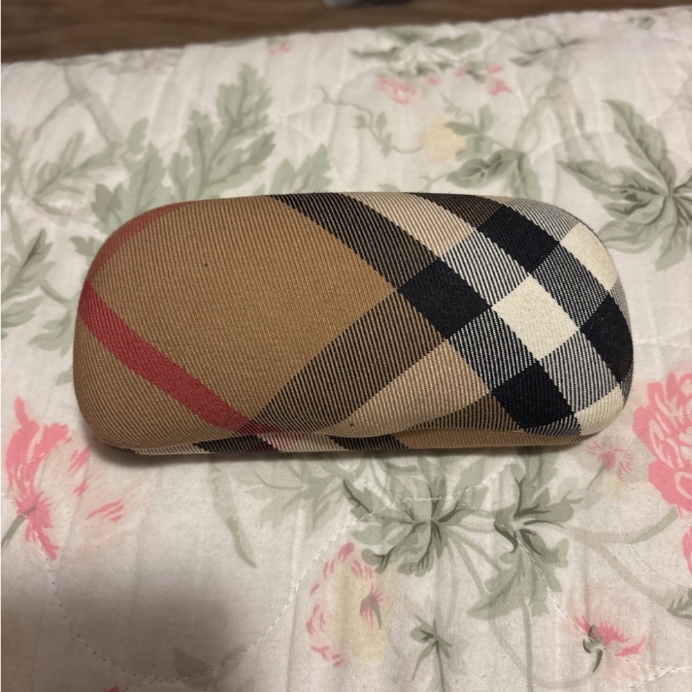 Burberry Brown Tortoise Sunglasses - Picture 4 of 4